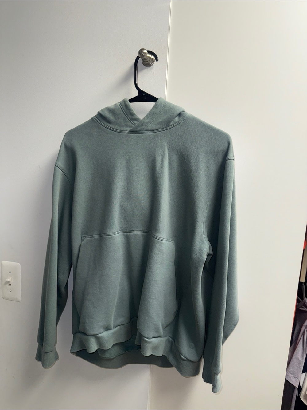 Lululemon mens Relaxed Hooded Pullover Sweater - Sage Green